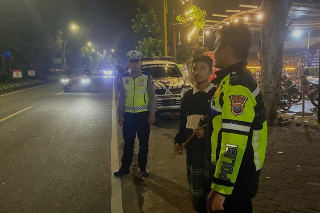 Saat Menyeberang, Wanita Tertabrak Mobil hingga Meninggal Dunia