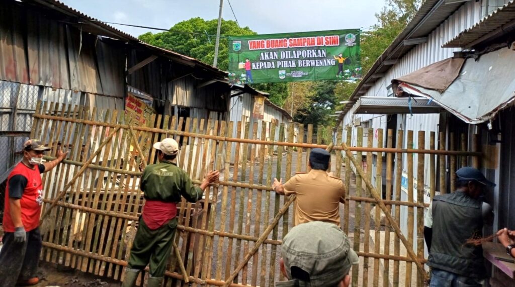 Pemkot Batu Pasang Pagar di Eks Pasar Relokasi, Buntut Penumpukan Sampah