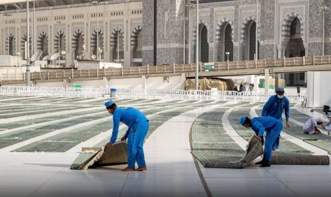 Masjidil Haram Gelar 25.000 Karpet Baru saat Ramadan 1445 H