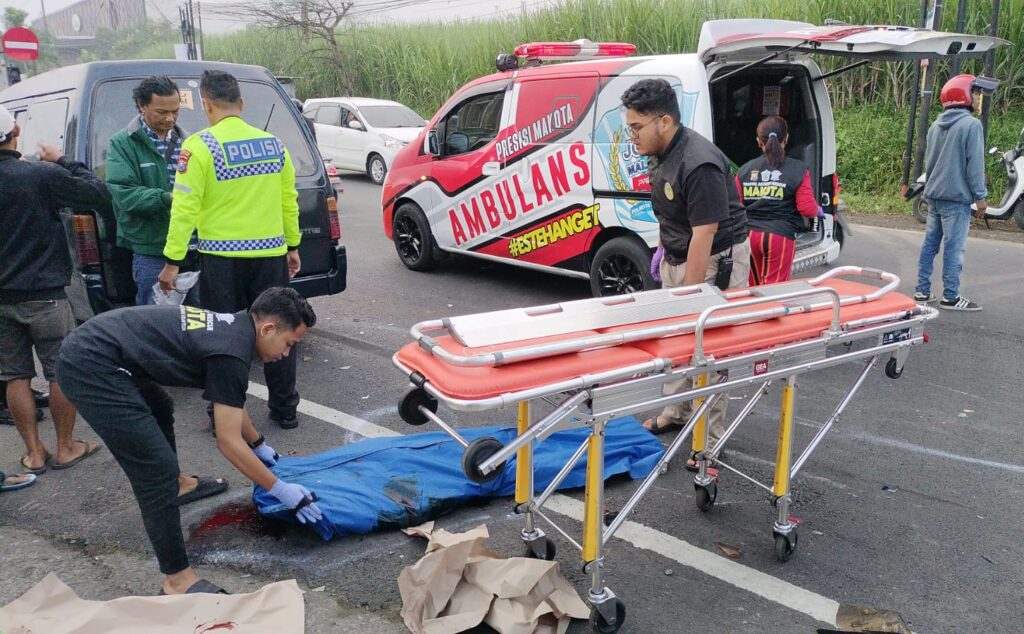 Kecelakaan di Dekat Exit Tol Pakis Malang, Pemotor Tewas Usai Tabrak Mobil Zebra
