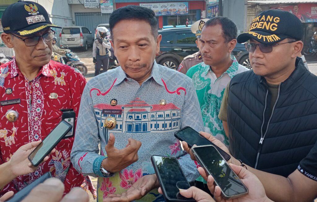 Aspal Jalan Ambles hingga Pipa PDAM Kota Malang Jebol, Pj Wali Kota Sebut Kontruksi Sudah Berumur 30 Tahun