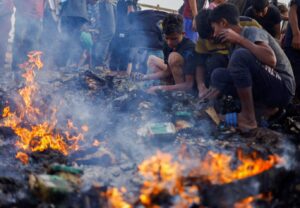Menewaskan 45 Orang, Serangan Israel di Kawasan Pengungsi Rafah Picu Kemarahan Global