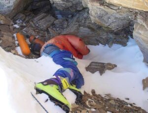 Pendaki yang Hilang Gunung Everest, Pejabat Nepal: Tak Mungkin Dilakukan Pencarian