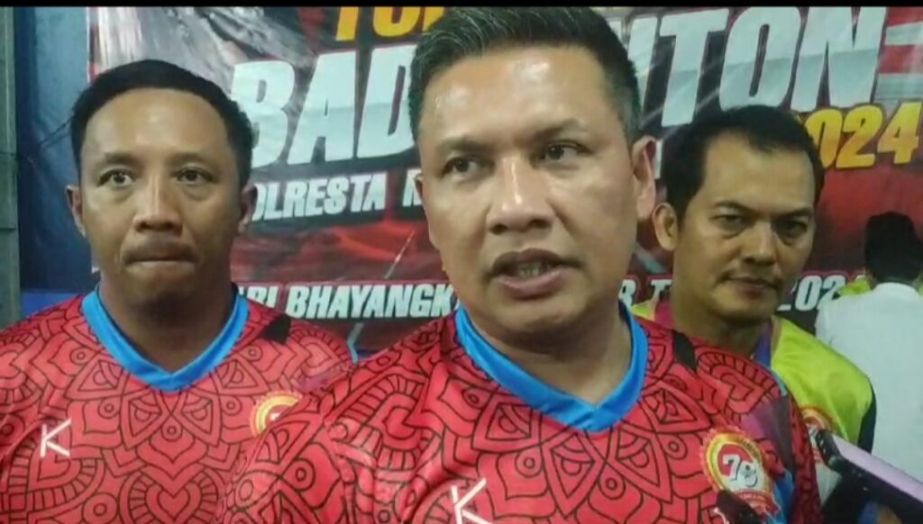 Turnamen Badminton Kapolresta Malang Kota Cup 2024 Berakhir, Juara 1 Diraih Tim Sat Brimob Ampeldento