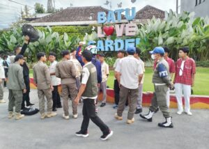 Gelar Operasi, Satpol PP Kota Batu Pergoki Puluhan Pelajar Terindikasi Bolos Sekolah