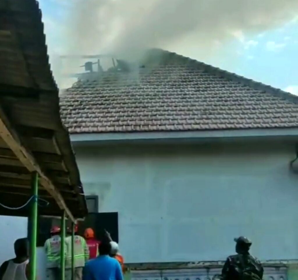 Rumah Lansia di Malang Ludes Terbakar Akibat Korsleting Listrik