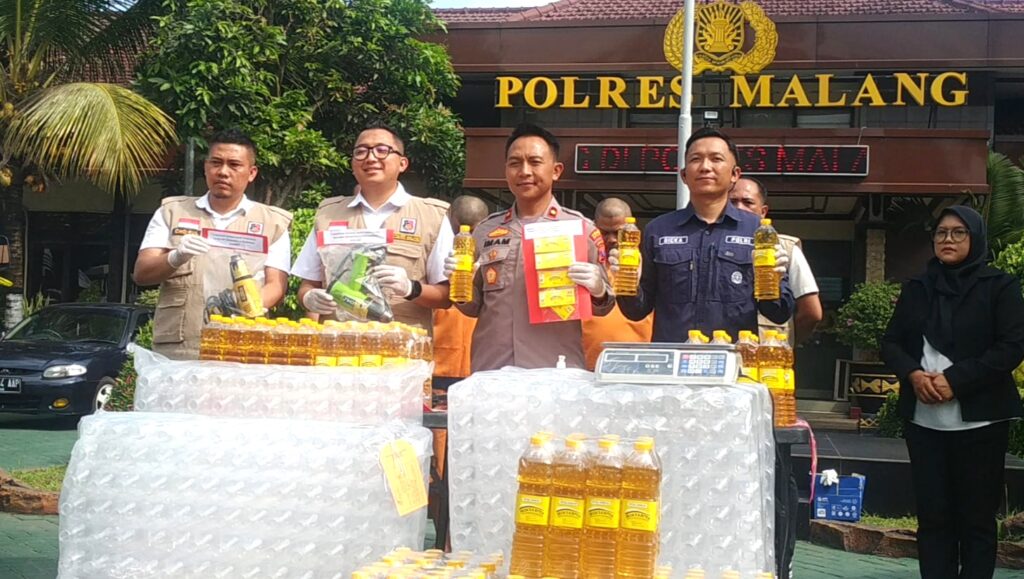 Home Industri Minyak Goreng Ilegal di Malang Terbongkar, Polisi Sebut Bisa Raup Keuntungan Ratusan Juta Sebulan