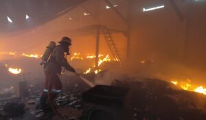 Pabrik Kerupuk dan Makaroni di Asrikaton Malang Ludes Terbakar, Kerugian Capai Ratusan Juta