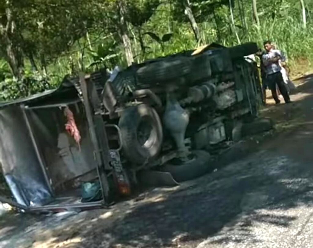 Truk Boks Muatan Beras Diduga Ngeblong, Tabrak Pemotor Asal Pakis Malang hingga Tewas