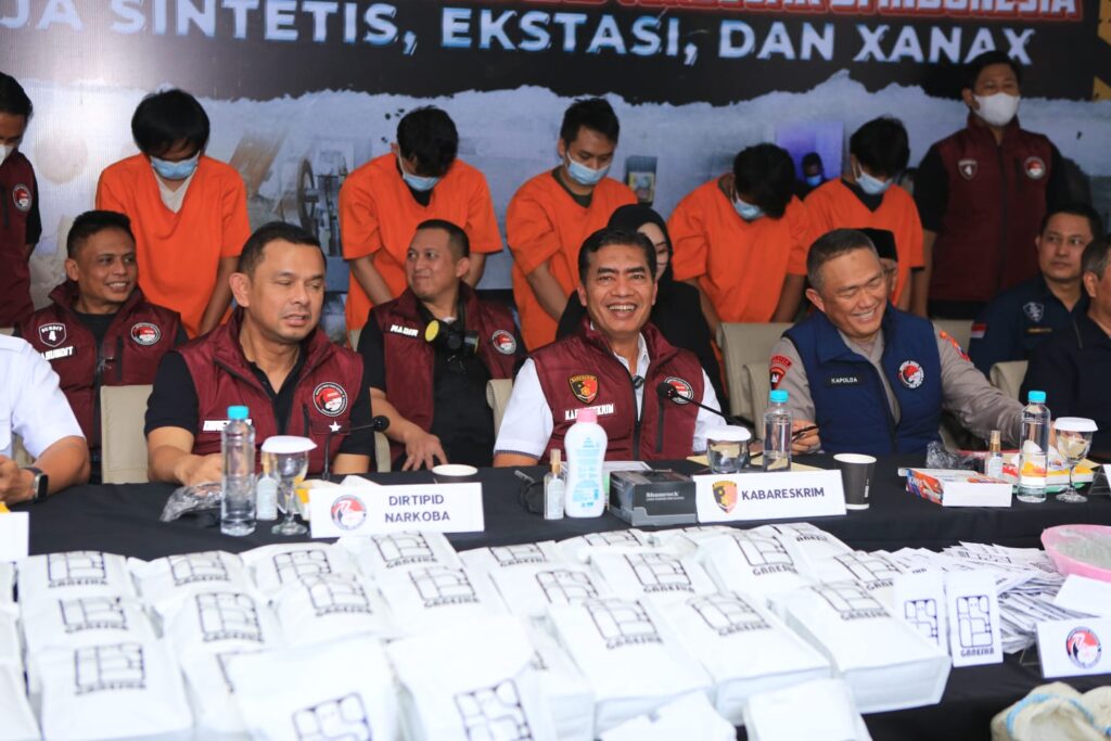 8 Tersangka Diamankan Polri dalam Penggerebekan Clandestine Lab di Malang, Ini Peranan Masing-masing