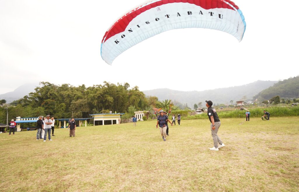 Kejuaraan Paralayang Liga Jatim Seri 1, Atlet Paralayang Kota Batu Sabet Empat Medali