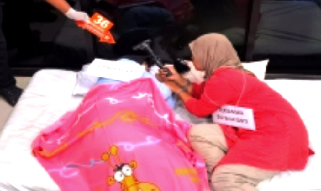 Rekonstruksi Pembunuhan Wanita di Pakis, Mulai Tersangka Datang Hingga Palu Kepala Korban