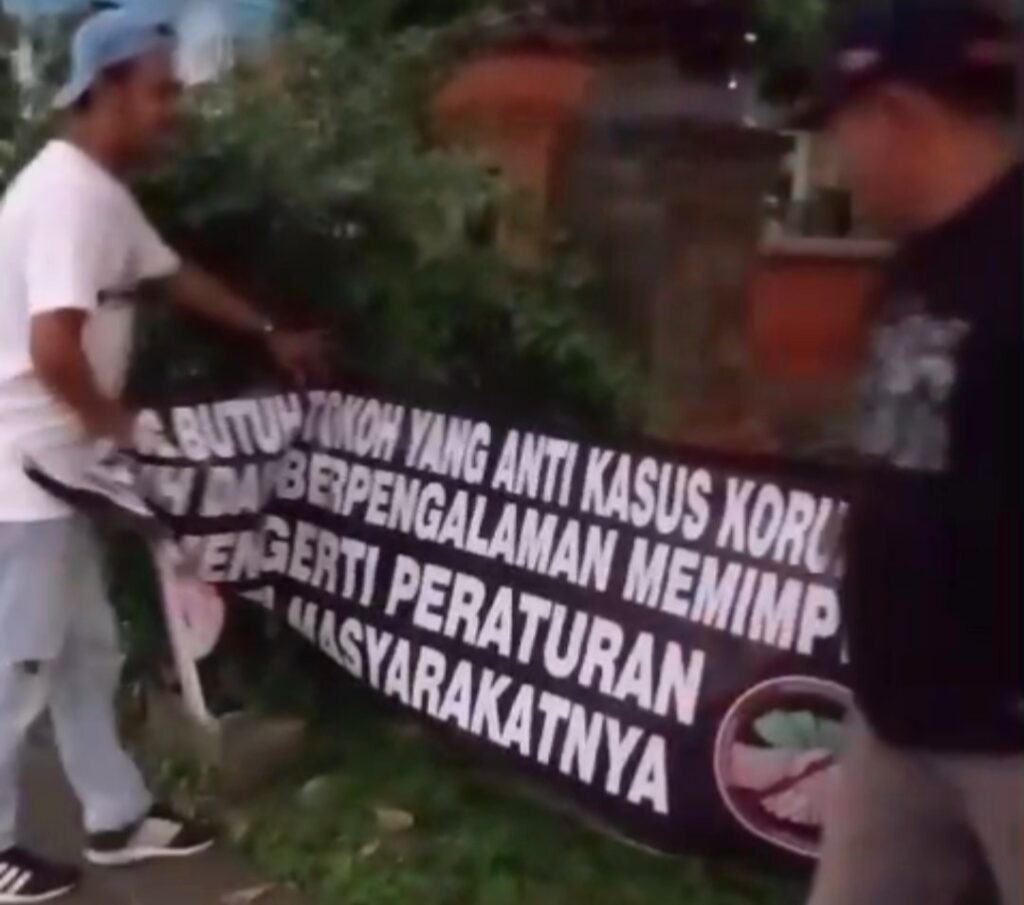 Spanduk Diduga Sindir Abah Anton Terpasang di Gerbang UB, Tim Pemenangan: Tetap Jalan Terus