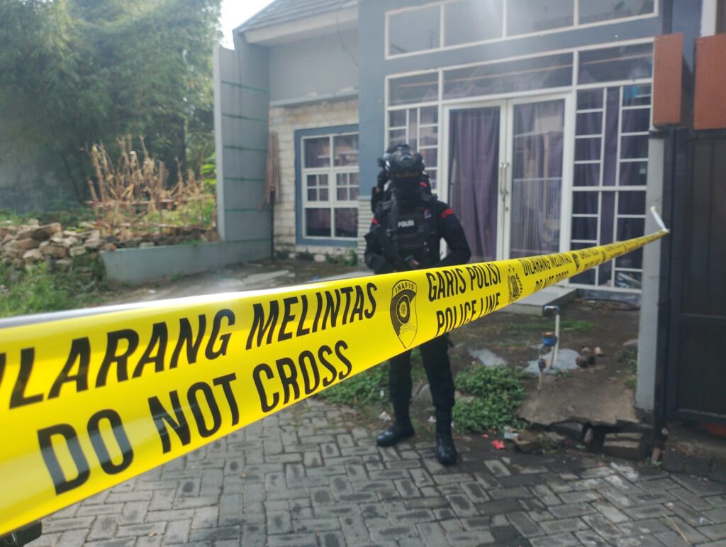 Tiga Terduga Teroris di Kota Batu Diamankan saat Malam Hari