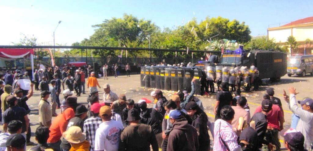 Polres Batu Gelar Simulasi Sispamkota demi Pengamanan Pilkada 2024