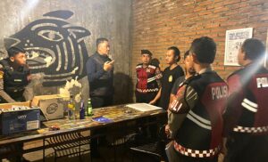 Polresta Malang Kota Tindak Cafe Jual Miras