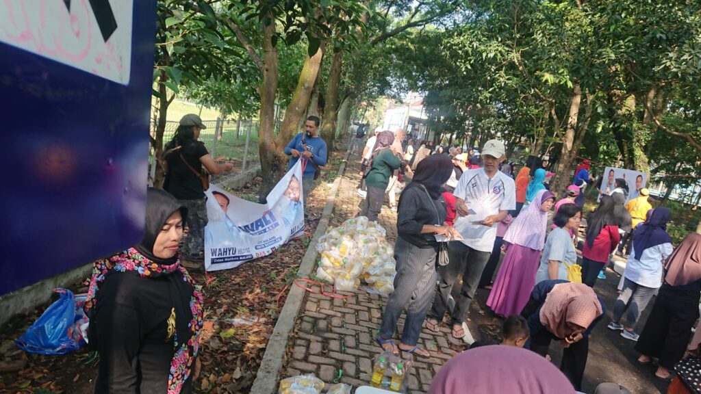 Kampanye Paslon WaLi di Wilayah Kecamatan Klojen, Gelar Sembako Murah Seribu Rupiah