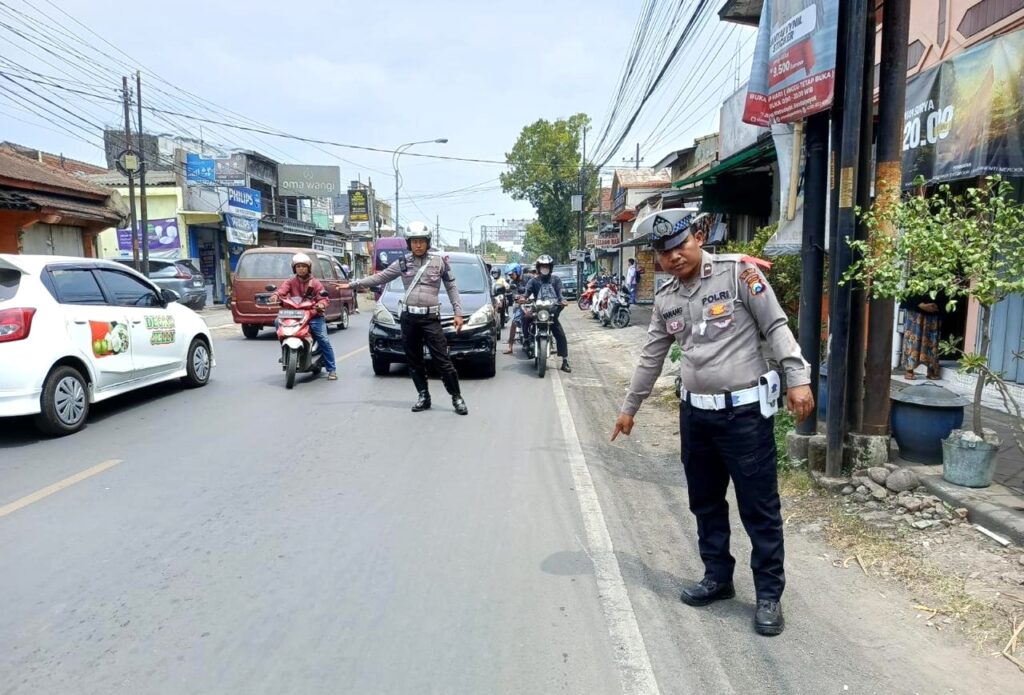Remaja Perempuan Tewas Setelah Menyalip Truk Gandeng di Pakisaji Malang