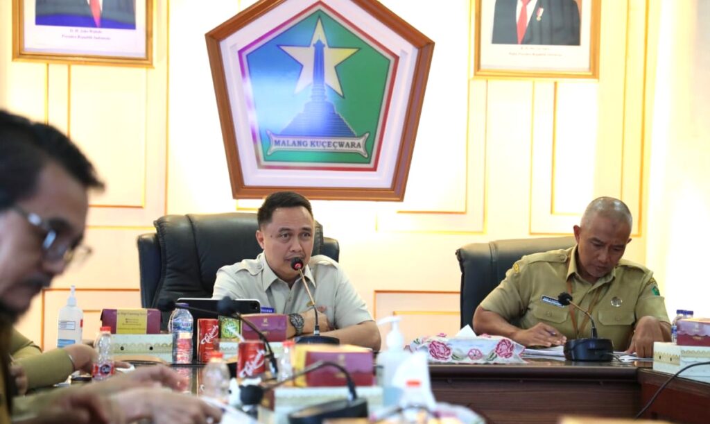 Tingginya Animo Masyarakat di Kawasan Kayutangan Heritage, Pj Wali Kota Malang Instruksikan Penataan Parkir