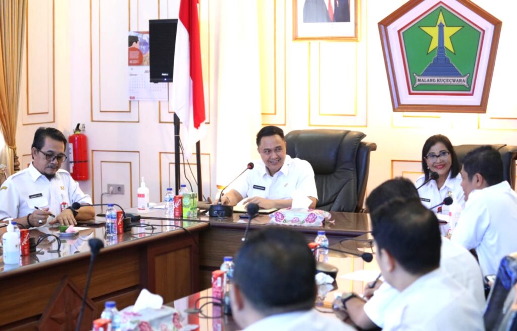 Pj Wali Kota Malang Bakal Segera Merealisasikan Rehabilitasi Gedung Sekolah Rusak untuk Menindaklanjuti 11 Program Prioritas