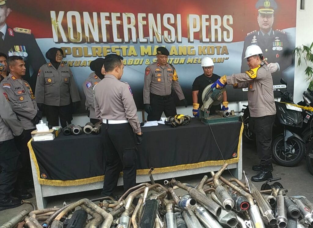Ratusan Knalpot Brong Dimusnahkan Polresta Malang Kota dari Hasil Operasi Zebra Semeru 2024