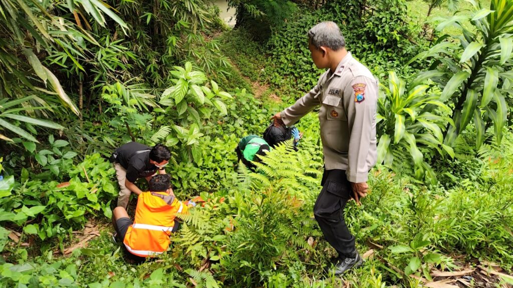 Misterius, Pria Lansia Tak Dikenal Ditemukan Meninggal di Tepi Sungai Sulfat Malang