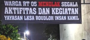 Warga Gelar Aksi Protes untuk Menutup Yayasan LKSA di Singosari Malang Sebagai Buntut Dugaan Pelecehan Pengasuh terhadap Anak Asuhnya
