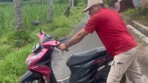 Diduga Hasil Curian, Seorang Petani Temukan Motor di Ladang Tebu