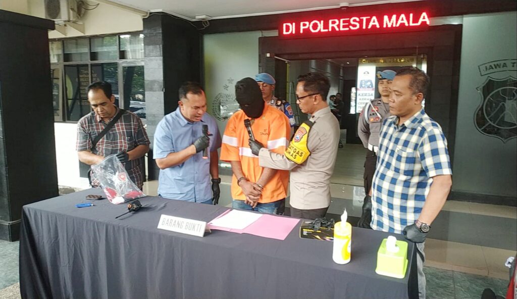 Maling Motor Asal Surabaya Bawa Jimat dan HT Saat Beraksi, Kira-kira Biar Apa Ya?