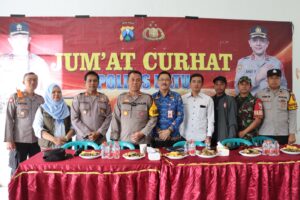 Polres Batu Gelar Jumat Curhat dengan Puluhan Peternak, Edukasi Tentang Pencegahan Wabah PMK