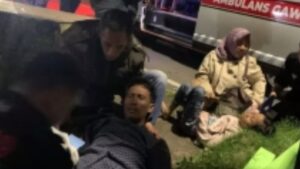 Pemotor Satu Keluarga Asal Singosari Alami Kecelakaan Tunggal di Jalur Klemuk Kota Batu