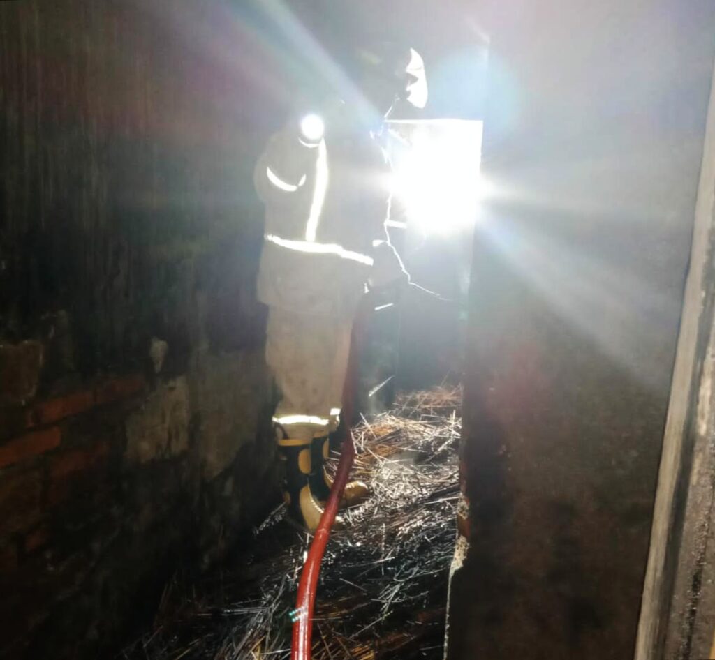 Ditinggal Sholat Magrib, Rumah Pembuatan Tusuk Sate di Wajak Malang Terbakar