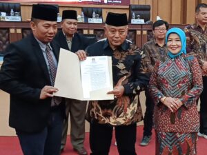 KPU Tetapkan Sanusi-Lathifah Jadi Bupati-Wakil Bupati Malang Terpilih Periode 2025-2030