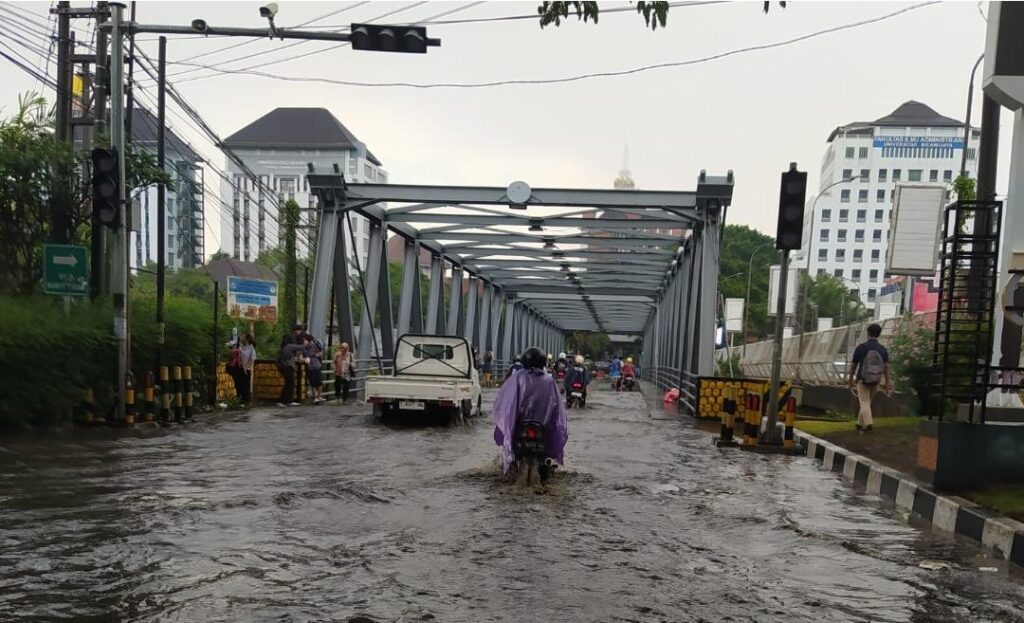 Pemkot Malang Dapat Bantuan Rp 32 M dari Pemprov Jatim untuk Tangani Banjir