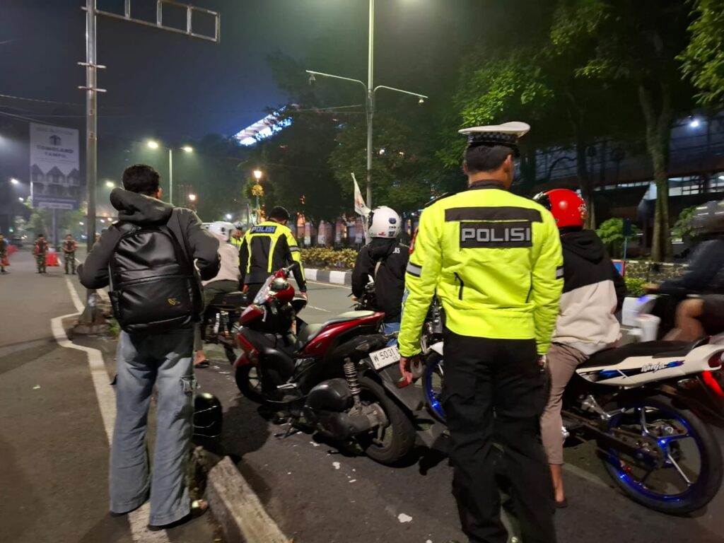 Operasi Blue Light Polresta Malang Kota Obrak Aksi Balap Liar dan Tahan Puluhan Motor