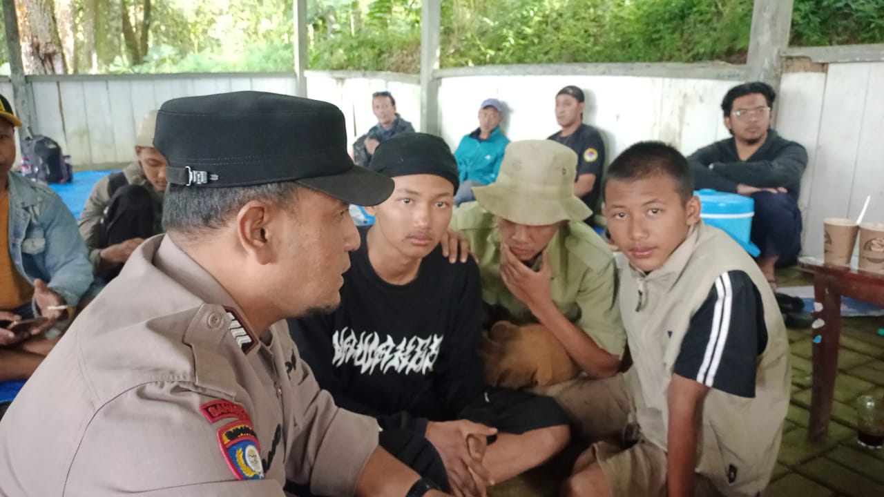 Tiga orang pendaki asal Kecamatan Karangploso, Kabupaten Malang yang sempat dikabarkan hilang