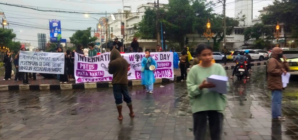 Puluhan Perempuan Gelar Aksi Damai di Kayutangan Heritage di Peringatan IWD
