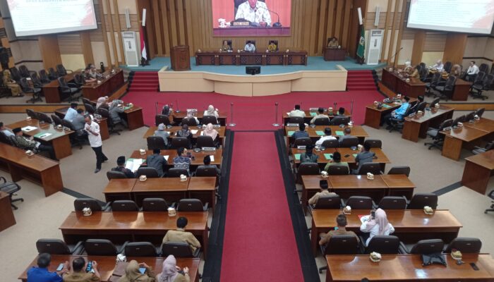 Rapat Paripurna DPRD Kabupaten Malang tentang Rancangan Perda dan Pencabutan Perda