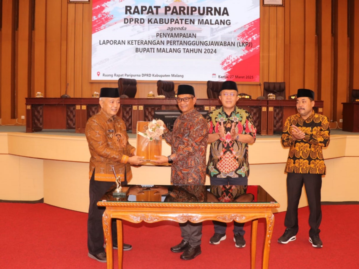 DPRD Kabupaten Malang menggelar Rapat Paripurna dengan agenda pidato Bupati Malang dalam rangka penyampaian Laporan Keterangan Pertanggungjawaban (LKPJ) Pemerintah Kabupaten Malang tahun 2024.