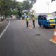 Sudutkota.id - Dua orang karyawan pabrik rokok Penanas mengalami kecelakaan tertabrak truk di depan tempat kerjanya, Kamis (27/3/2025) pagi tadi. Beruntung tidak ada korban jiwa dalam kejadian itu.