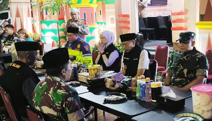 Wali Kota Malang Bersama Forkopimda Sahur Bersama