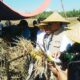 Wali Kota Malang, Wahyu Hidayat mengikuti agenda Presiden RI, Prabowo Subianto melakukan panen padi serentak yang diadakan di 14 provinsi, 157 kota/kabupaten. Ini sebagai upaya memperkuat ketahanan pangan nasional.