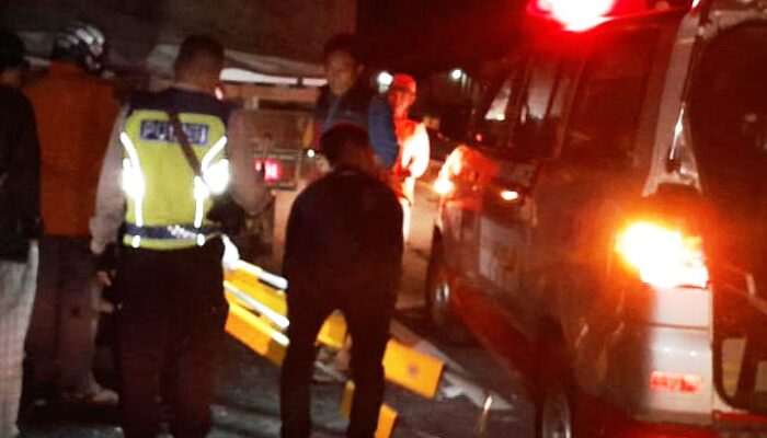 Pemotor Tabrak Pantat Truk Mogok di Fly Over Lawang Malang