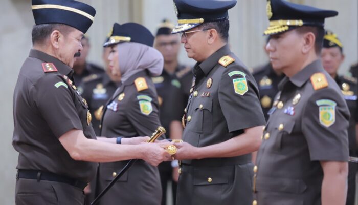 Dilantik Jaksa Agung, Kuntadi Resmi Jabat Kajati Jatim