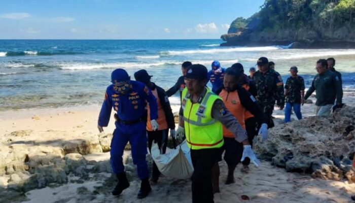 Dua Nelayan Asal Lombok Tewas Usai Perahunya Dihantam Ombak