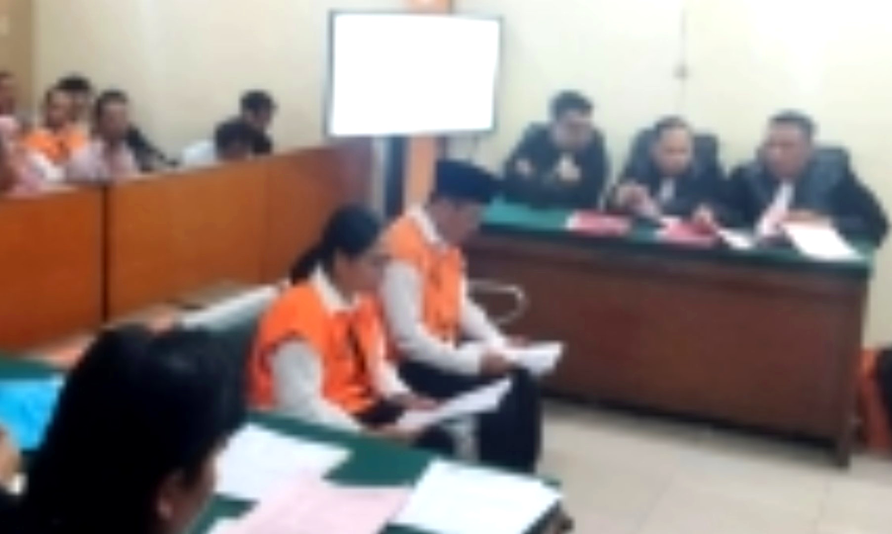 Persidangan kasus dugaan Tindak Pidana Perdagangan Orang (TPPO) dan pelanggaran UU Perlindungan Pekerja Migran Indonesia menghadapi tahap perdana di Pengadilan Negeri (PN) Kelas 1A Malang pada Rabu (30/4/2025).