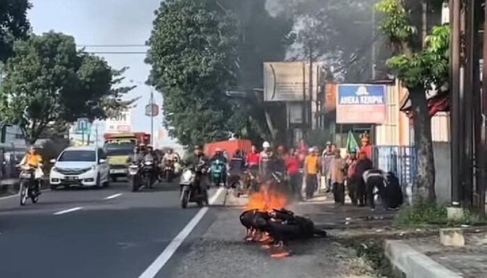 Motor Terbakar di Singosari Malang, Tidak Ada Korban Jiwa