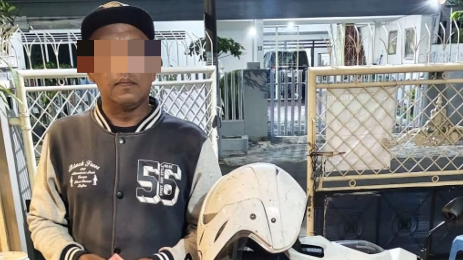 Muhammad Farhan Abizar Akbar (24), warga asal Jember, melaporkan kasus dugaan penipuan dan penggelapan kendaraan bermotor ke Polsek Kaliwates, Kabupaten Jember, Jawa Timur.