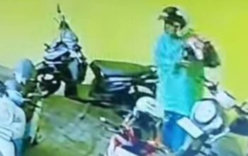 Sebuah rekaman CCTV yang beredar di media sosial kembali mengingatkan warga Kepanjen, Kabupaten Malang, untuk meningkatkan kewaspadaan. Khususnya terhadap tindak pencurian yang semakin marak dengan modus baru.