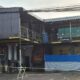 Warga Kecamatan Gondanglegi, Kabupaten Malang, kembali dikejutkan oleh temuan sesosok pria muda yang tergeletak tak bernyawa di pinggir Jalan Trunojoyo, pada Sabtu dini hari, (17/5/2025). Lokasi kejadian tepatnya berada di depan C&C (Car Wash and Coffee), Dusun Kalibureng, Desa Sukosari, Kecamatan Gondanglegi.